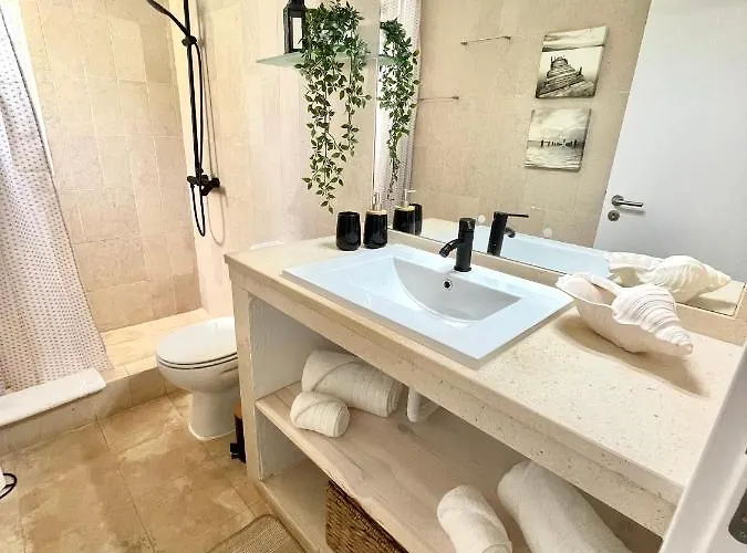 Detailed - In Vilamoura's Heart * Vilamoura